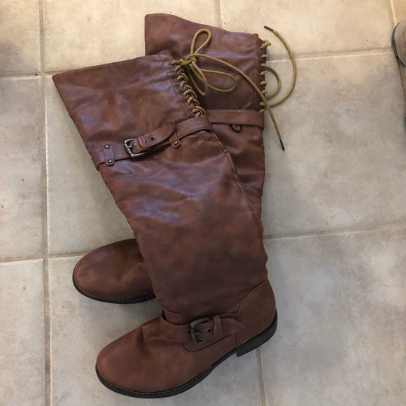 Over the knee boots - Picture 3 of 5